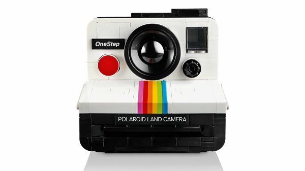 Polaroid trifft Lego-Set: Die OneStep SX-70 im Test! - COMPUTER BILD