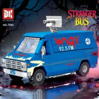 DK 7085 Strange Bus